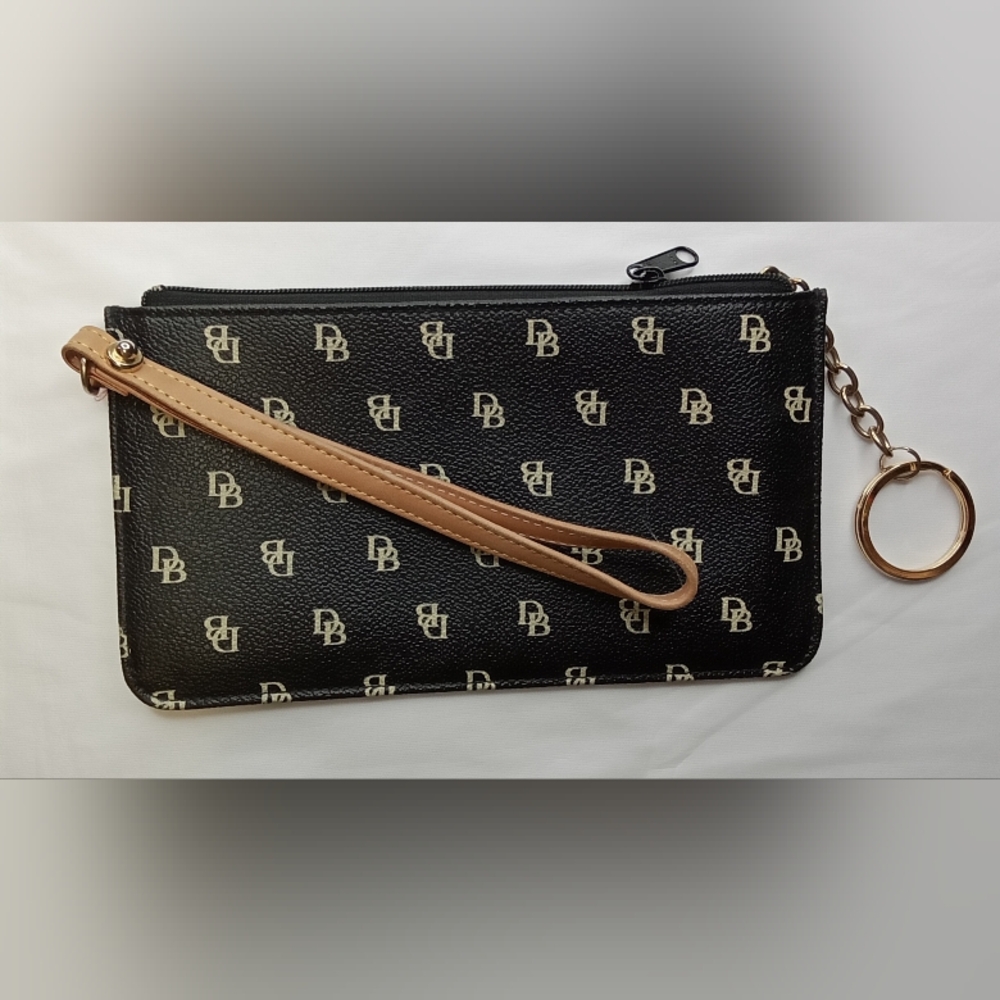 Dooney + Bourke Wristlet